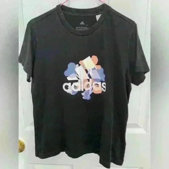 💜 Women’s Adidas Black Short Sleeve Shirt - Picture 2 of 6